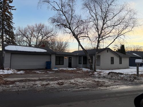 15 Pleasant Ave, Excelsior, MN, 55331-8583 | Card Image