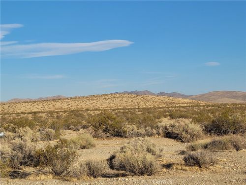 4 Buckboard Road, Hinkley, CA, 92347 | Card Image