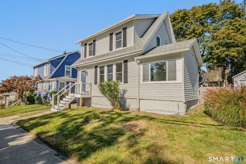 27 Dell Ave, New London, CT, 06320-3307 | Card Image