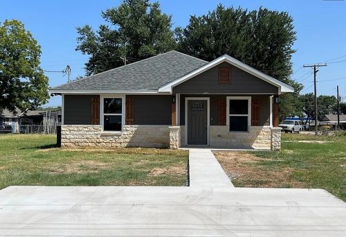 709 W Evans St, Hearne, TX, 77859-2848 | Card Image