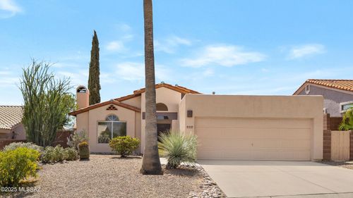 10281 N Wild Turkey Ln, Oro Valley, AZ, 85737-6974 | Card Image