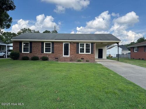 2303 Panola St, Tarboro, NC, 27886-2229 | Card Image