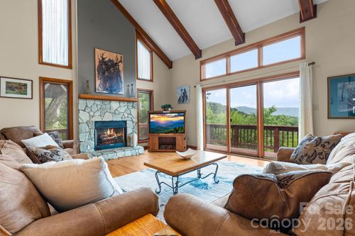 22-218 Slope View Rd, Sugar Mountain, NC, 28604-7162 | Card Image