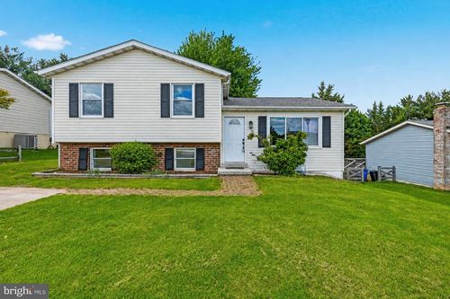 10 West Rd, MOUNT AIRY, MD, 21771-5115 | Card Image