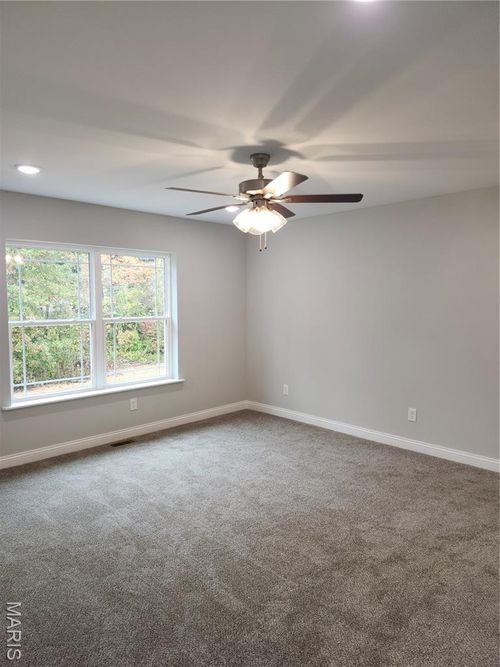 652-b-652 N Kansas St, Edwardsville, IL, 62025-1139 | Card Image