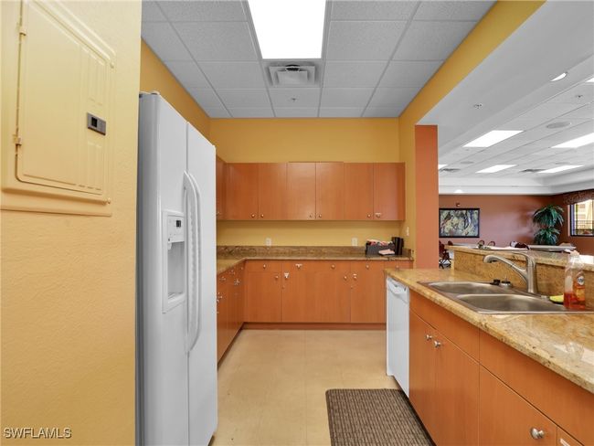 Kitchenette | Image 50