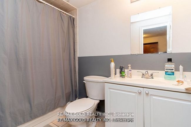 34 Jingle Cres, House attached with 4 bedrooms, 4 bathrooms and 2 parking in Brampton ON | Image 23