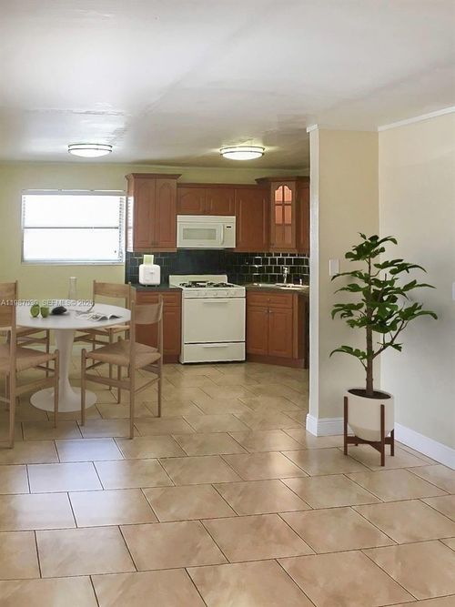 apt-32-4250 Sw 67th Ave, Miami, FL, 33155-4721 | Card Image