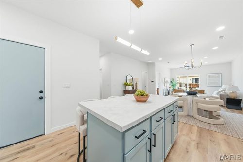 160A Field Crossing Dr, Highland, IL, 62249-3949 | Card Image