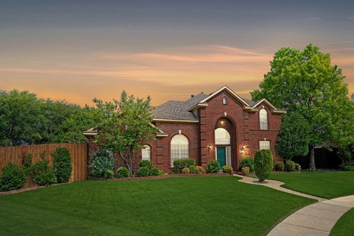 9513 Tiger Dr, Plano, TX, 75025-6423 | Card Image