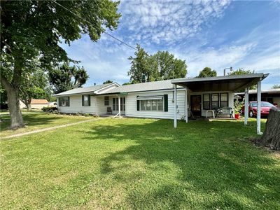 224 E 9th Street, House other with 3 bedrooms, 2 bathrooms and null parking in Neoga IL | Image 1