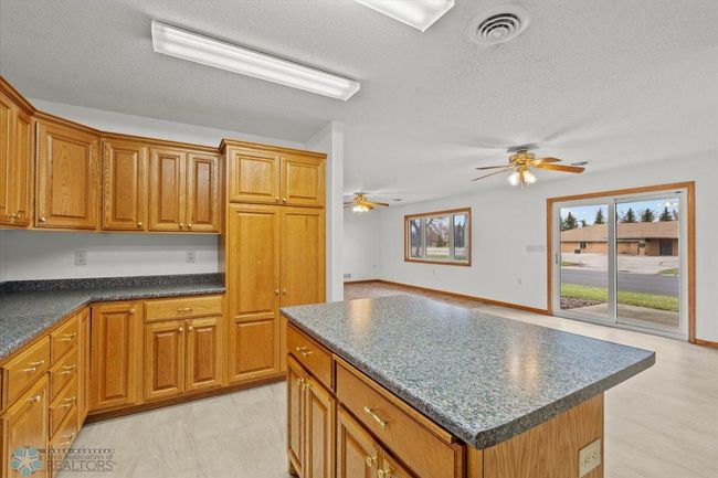 Kitchen | Image 4