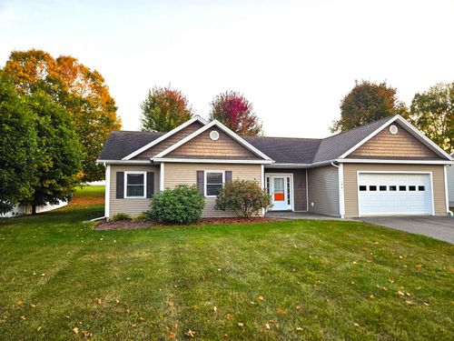 184 Jackson St, Newport, VT, 05855-5759 | Card Image