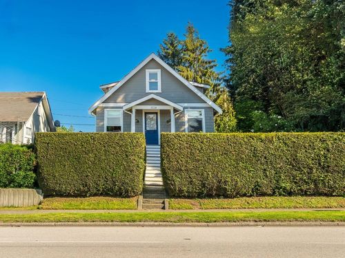 1124 10th Ave, New Westminster, BC, V3M3H7 | Card Image