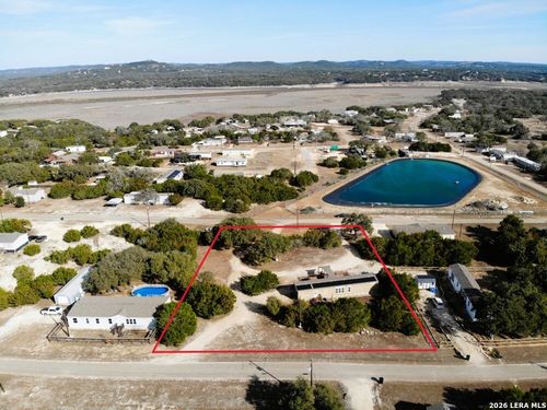 625 Pr 1517, Bandera, TX, 78003 | Card Image