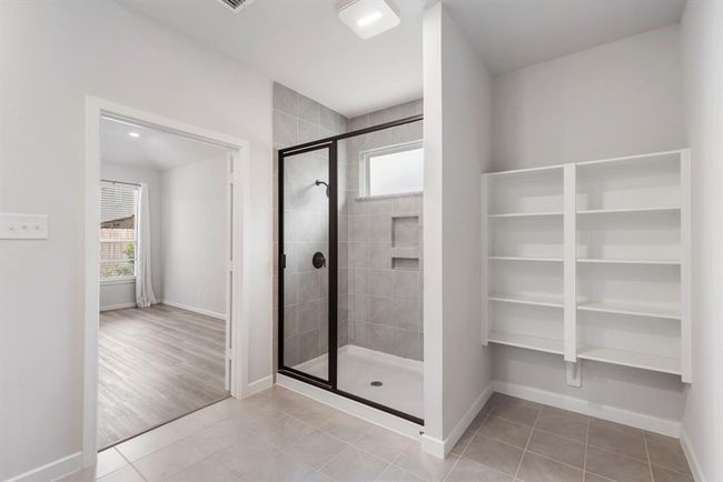 Primary Bathroom | Image 27