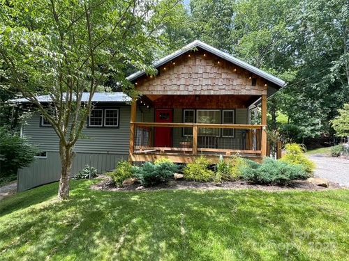 377 Plott Mountain Rd, Waynesville, NC, 28786-7130 | Card Image