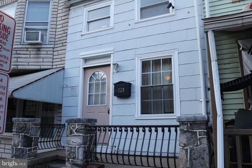 929 Washington St, READING, PA, 19601-3651 | Card Image