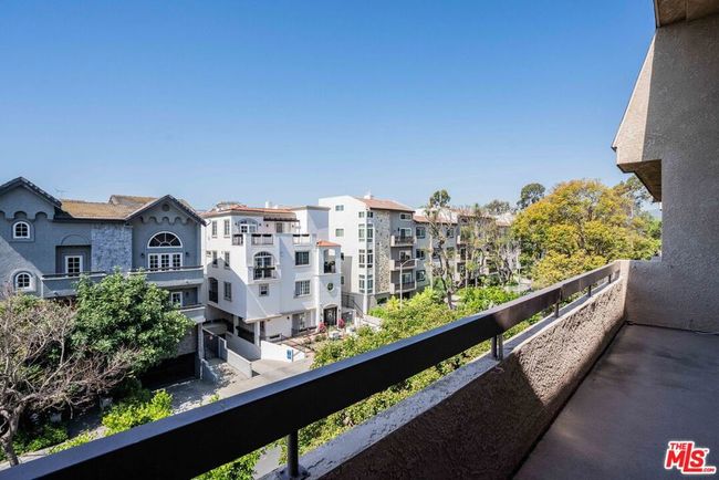 APT-301 - 1432 Camden Ave, Condo with 3 bedrooms, 3 bathrooms and 2 parking in LOS ANGELES CA | Image 7