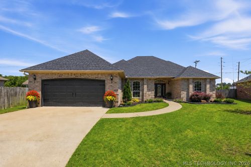 1515 Redwood Pl, Tahlequah, OK, 74464-6050 | Card Image