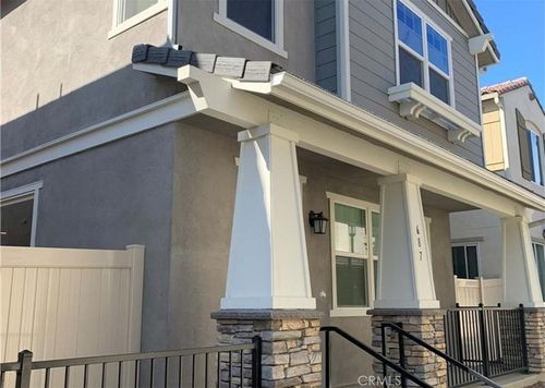 687 S Clementine Ln, Rialto, CA, 92376-6914 | Card Image