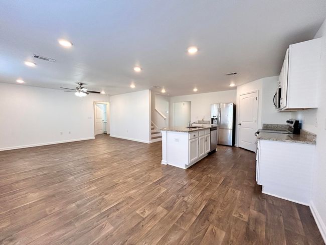 14 Kitchen | Image 15