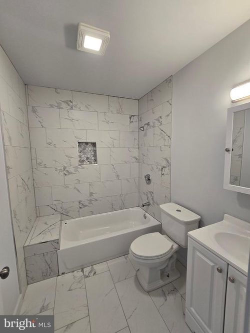 2161 W Grange Ave, PHILADELPHIA, PA, 19138-2809 | Card Image
