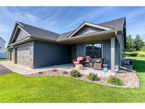 2909 Elgin Ct, River Falls, WI, 54022-9301 | Card Image