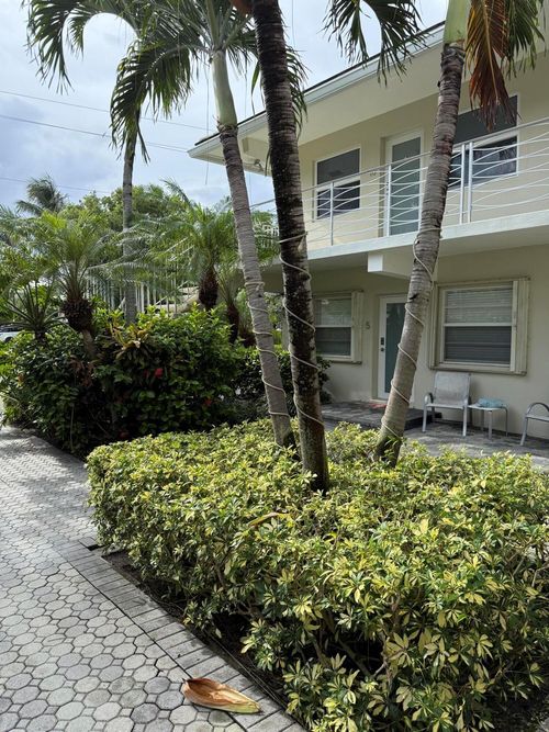 apt-5-100 Venetian Dr, Delray Beach, FL, 33483-6802 | Card Image
