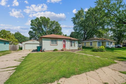 4518 Yates Ave N, Crystal, MN, 55422-1056 | Card Image