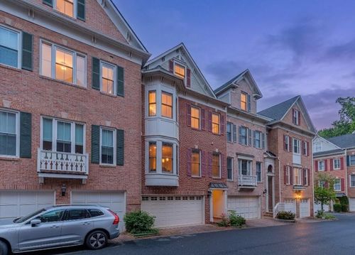 2310 N Van Buren Court N, ARLINGTON, VA, 22205 | Card Image