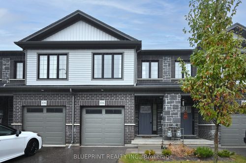 106 Woodedge Cir, Kitchener, ON, N2R0P8 | Card Image