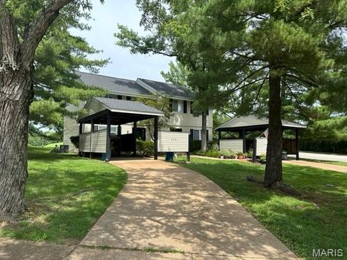 509 Briarhill Ct, Ballwin, MO, 63021-6333 | Card Image