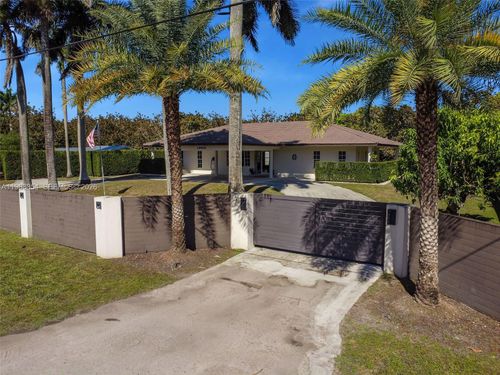 19955 Sw 186th St, Miami, FL, 33187-1801 | Card Image