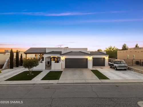 4543 Mesa Central Dr, Las Cruces, NM, 88011-7264 | Card Image