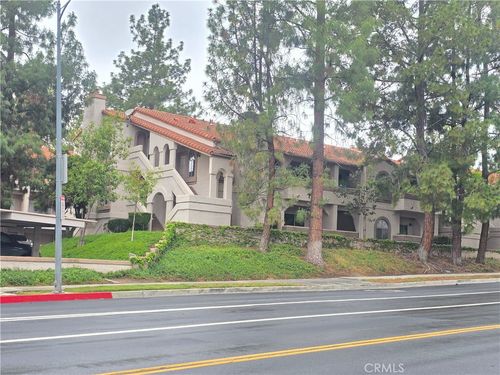 b-7115 Woodlake Ave, West Hills, CA, 91307-1439 | Card Image