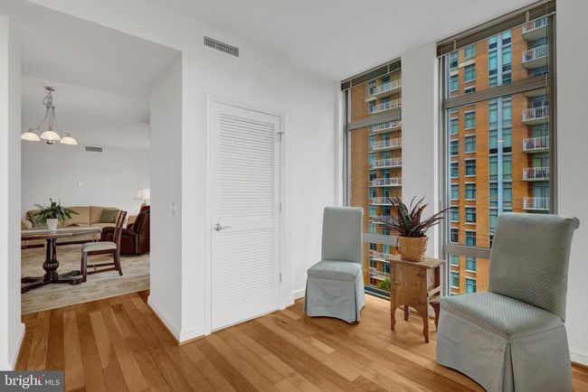 UNIT-907 - 11990 Market St, Condo with 3 bedrooms, 2 bathrooms and null parking in RESTON VA | Image 22