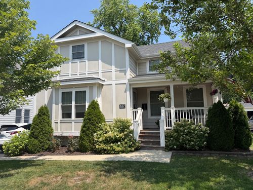 627 Arlington Heights Rd, Arlington Heights, IL, 60004-5661 | Card Image