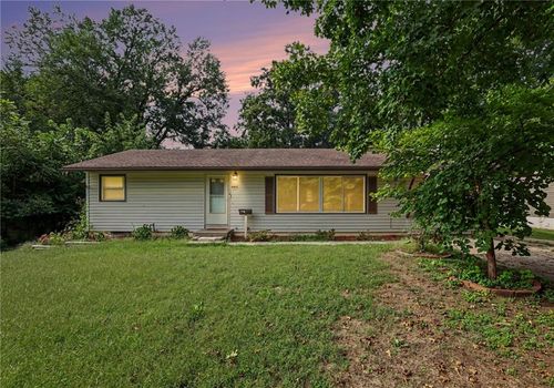 4411 E 138th St, Grandview, MO, 64030-2845 | Card Image