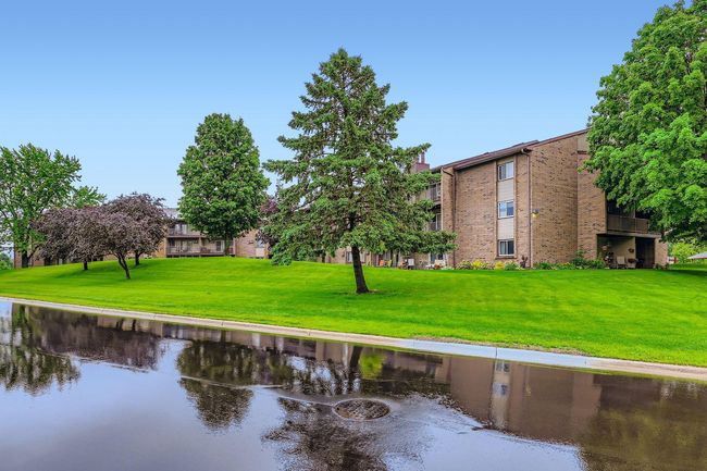 APT-117 - 3420 Golfview Dr, Condo with 2 bedrooms, 1 bathrooms and null parking in Eagan MN | Image 26
