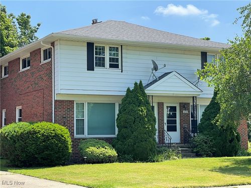 1221 Bonnie Ln, Mayfield Heights, OH, 44124-1803 | Card Image