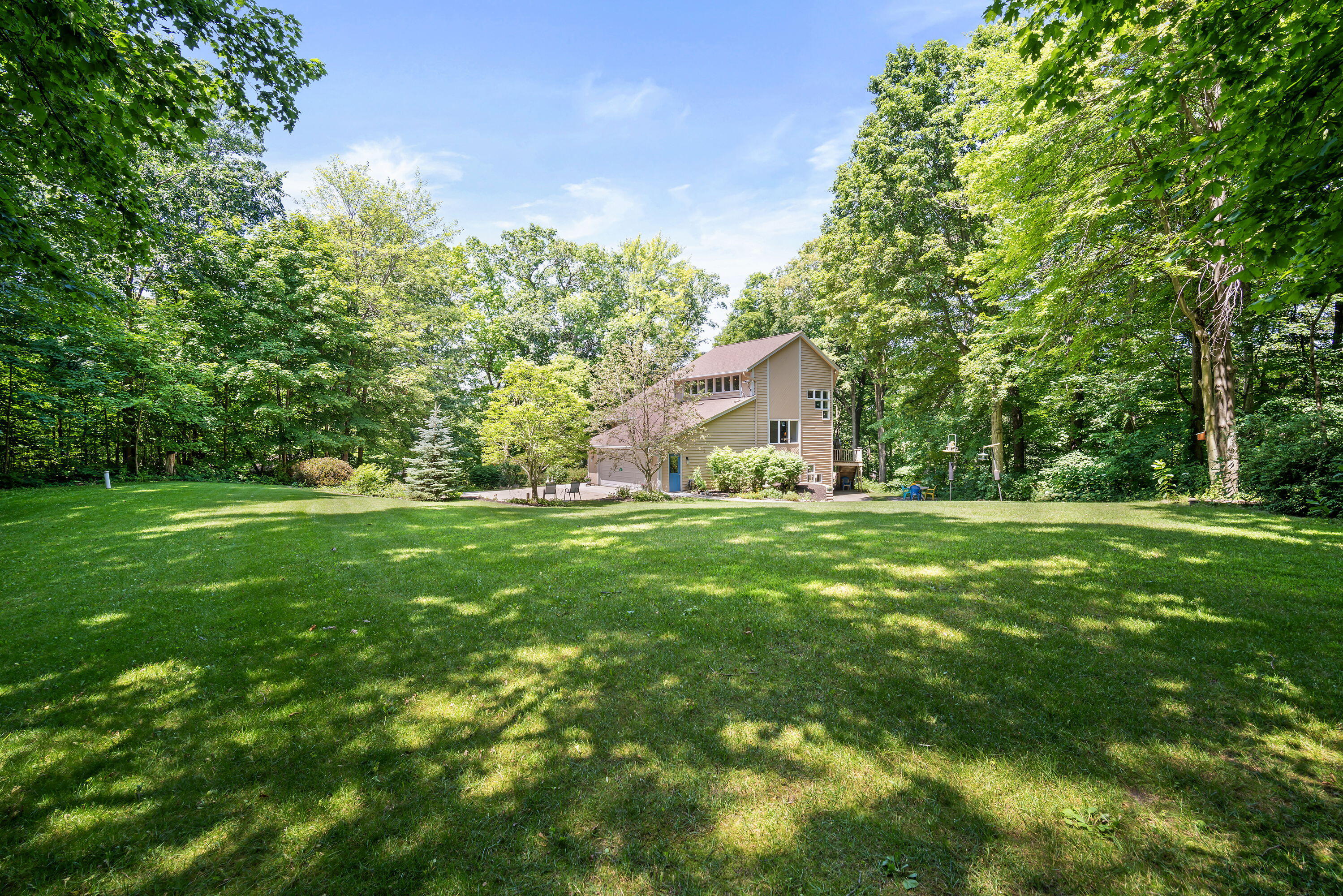 Whitewood Dr, Kewaskum, WI 53040