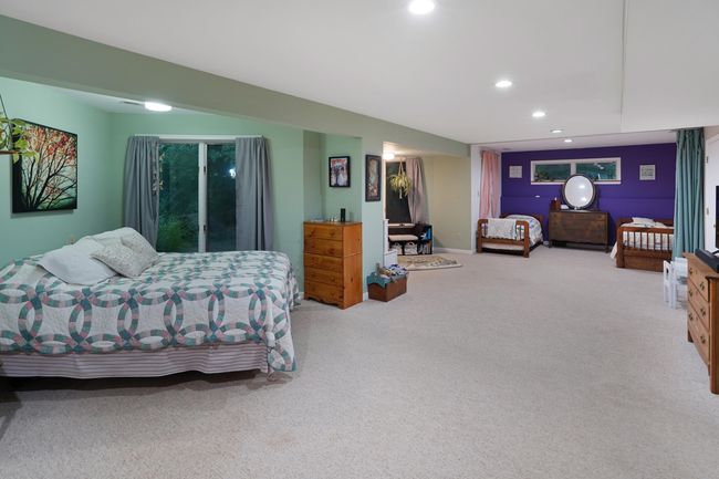 Family Room | Image 38