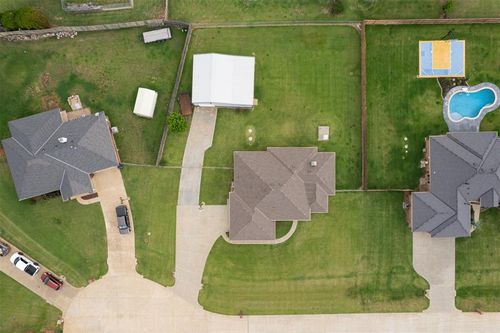2866 Faint Ridge Way Ne, Piedmont, OK, 73078 | Card Image