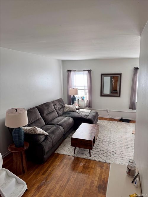 apt-2-196 Hamilton Ave, Massapequa, NY, 11758-3945 | Card Image