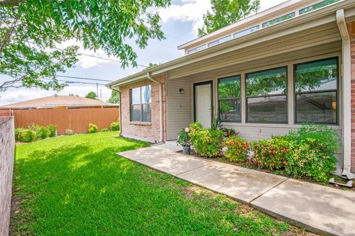 1112 Forest Creek St, Benbrook, TX, 76126-2754 | Card Image