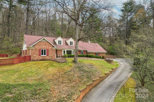 166 Brookwood Road, Asheville, NC, 28804 | Card Image