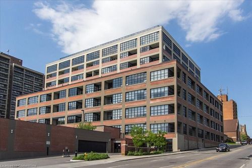 317-112 Benton St, Kitchener, ON, N2G3H6 | Card Image