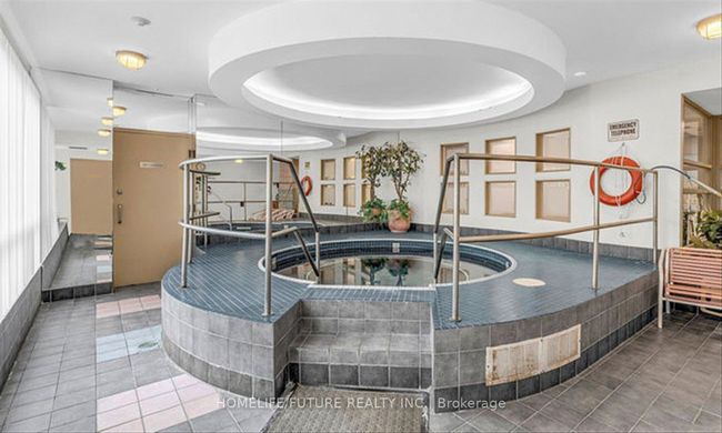 1004 - 12 Laurelcrest St, Condo with 2 bedrooms, 1 bathrooms and null parking in Brampton ON | Image 21