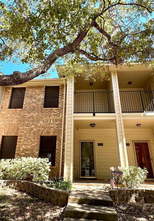 2030 Lakeside Dr, Seabrook, TX, 77586-3301 | Card Image